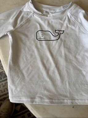 Vineyard Vines White Long-Sleeve Whale Graphic Rash Guard